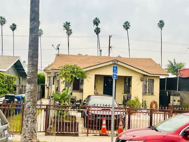 3443 9th Avenue, Los Angeles, CA 90018