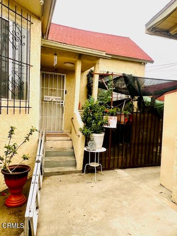 3443 9th Avenue, Los Angeles, CA 90018