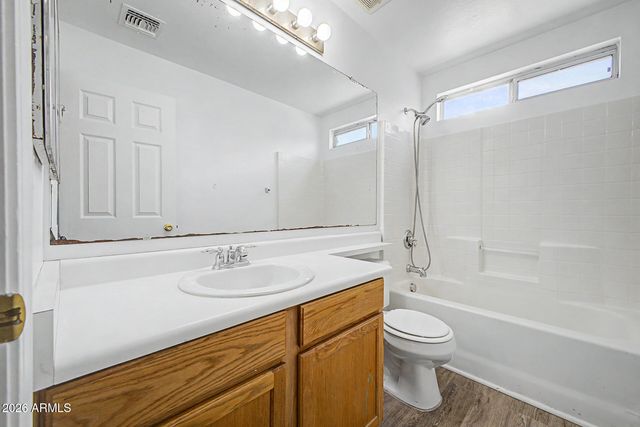 5326 W WARNER Street, Phoenix, AZ 85043