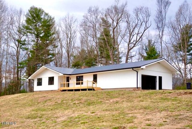 256 William Hawkins Lane, Mountain City, TN 37683