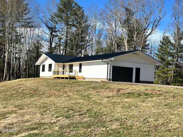 256 William Hawkins Lane, Mountain City, TN 37683