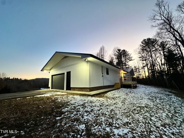256 William Hawkins Lane, Mountain City, TN 37683