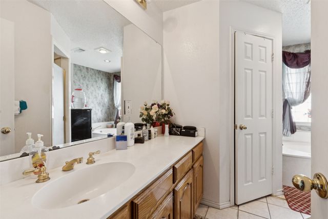 508 Hickory Circle, Red Oak, TX 75154