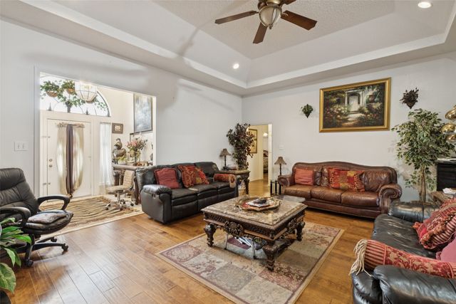 508 Hickory Circle, Red Oak, TX 75154
