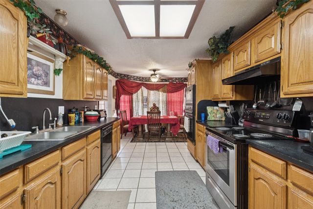 508 Hickory Circle, Red Oak, TX 75154
