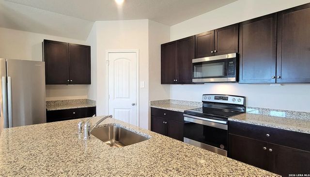 800 Nodding Nixie, Seguin, TX 78155