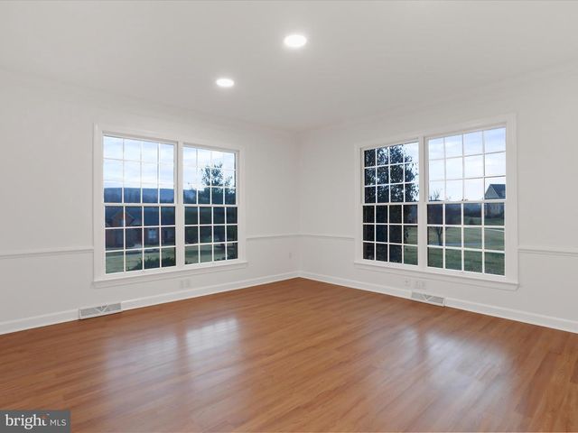 9812 PEMBROKE DRIVE, Hagerstown, MD 21740