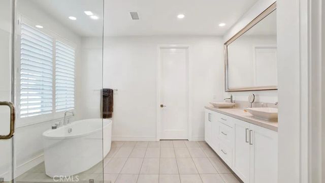163 Linda Vista, Irvine, CA 92618
