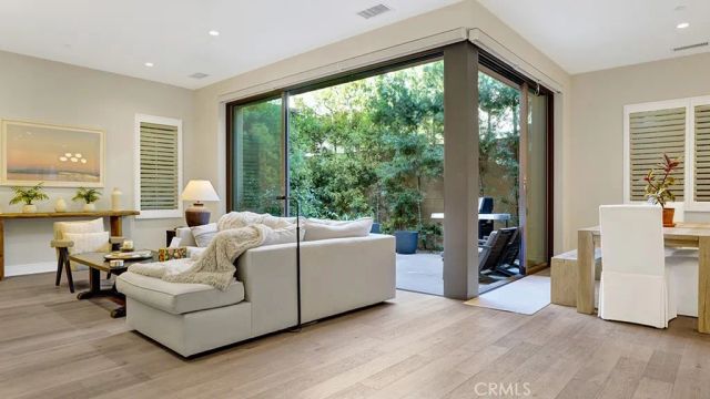 163 Linda Vista, Irvine, CA 92618