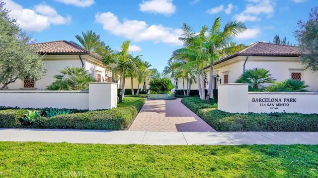 163 Linda Vista, Irvine, CA 92618