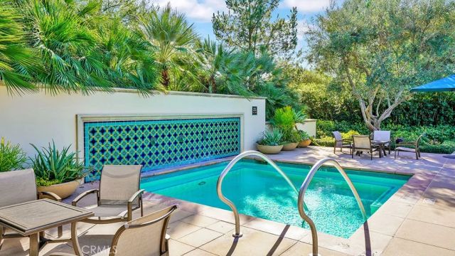 163 Linda Vista, Irvine, CA 92618