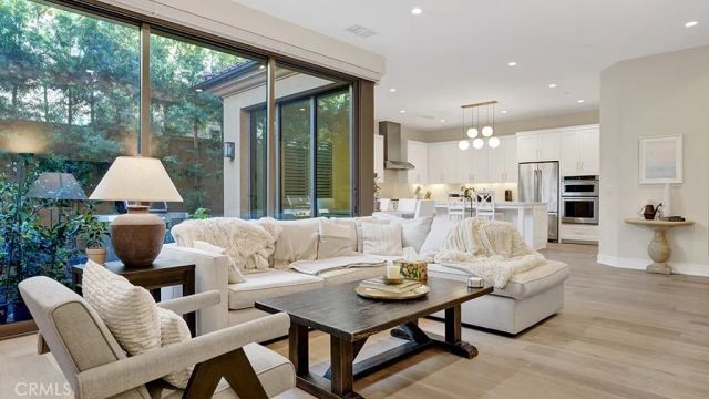 163 Linda Vista, Irvine, CA 92618