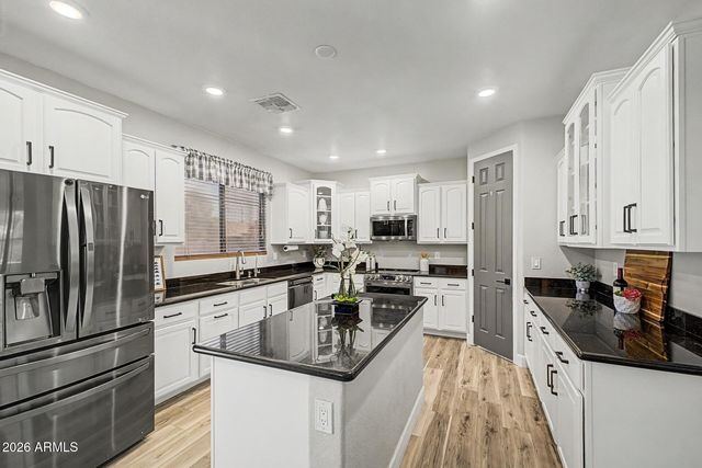 1035 E HARVEST Road, San Tan Valley, AZ 85140