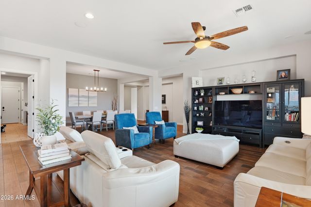 9998 W WHITE FEATHER Lane, Peoria, AZ 85383