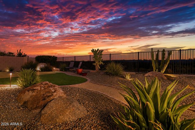 9998 W WHITE FEATHER Lane, Peoria, AZ 85383
