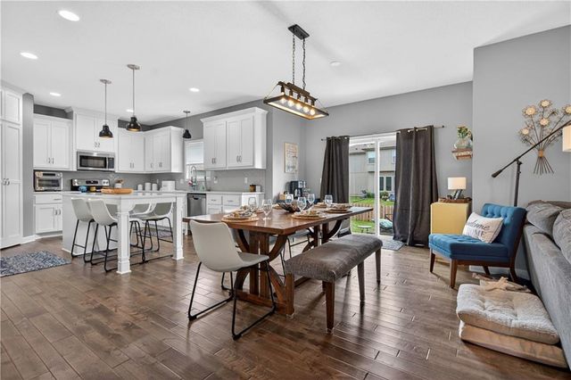 19609 W 197th Street, Spring Hill, KS 66083