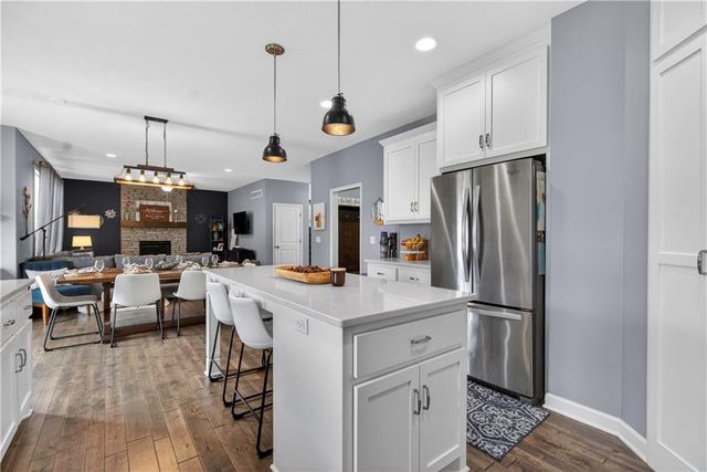 19609 W 197th Street, Spring Hill, KS 66083
