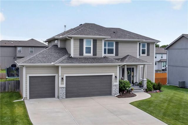 19609 W 197th Street, Spring Hill, KS 66083