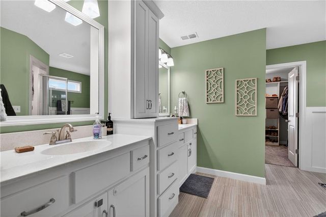 19609 W 197th Street, Spring Hill, KS 66083