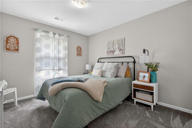 19609 W 197th Street, Spring Hill, KS 66083