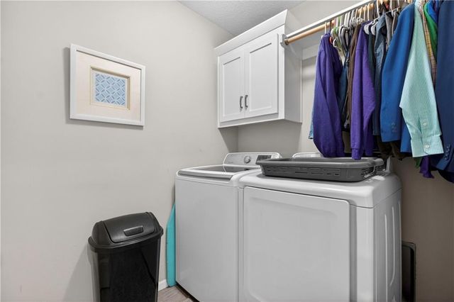 19609 W 197th Street, Spring Hill, KS 66083