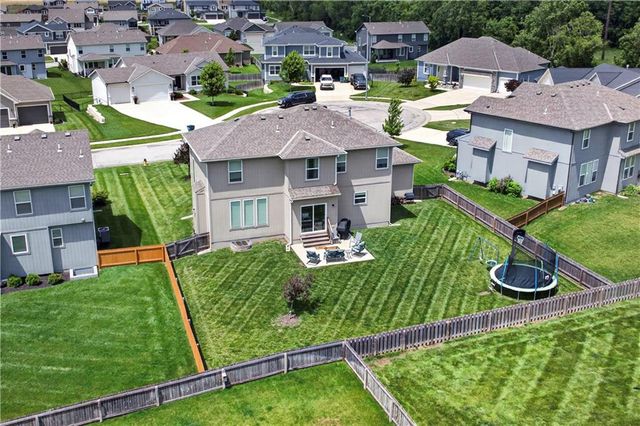 19609 W 197th Street, Spring Hill, KS 66083