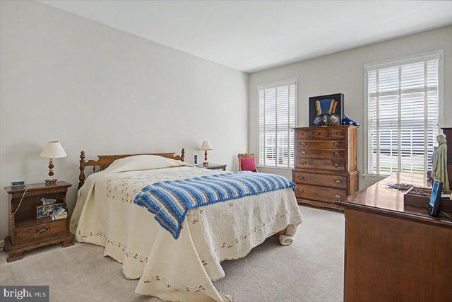 328 CARLISLE DR, Avondale, PA 19311