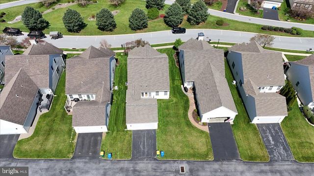 328 CARLISLE DR, Avondale, PA 19311