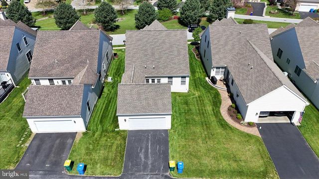 328 CARLISLE DR, Avondale, PA 19311