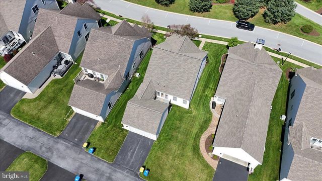 328 CARLISLE DR, Avondale, PA 19311