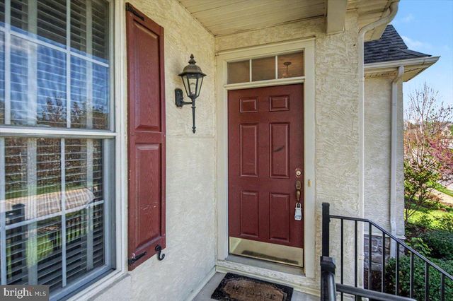328 CARLISLE DR, Avondale, PA 19311