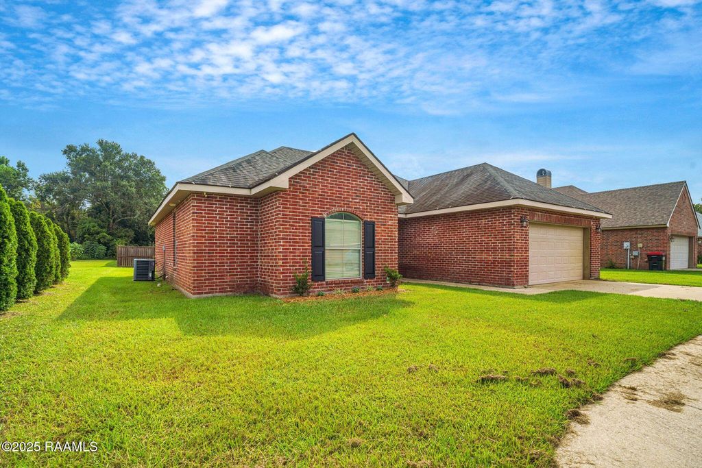 104 Chevalier Boulevard, Lafayette, LA 70503