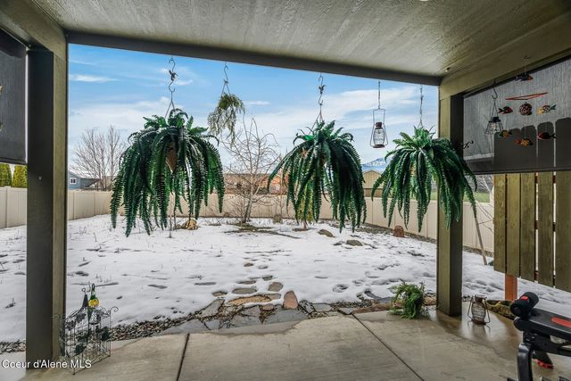 13439 N Shimmering Ct, Rathdrum, ID 83858