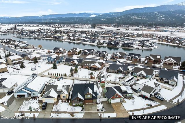 13439 N Shimmering Ct, Rathdrum, ID 83858