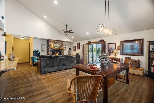 13439 N Shimmering Ct, Rathdrum, ID 83858