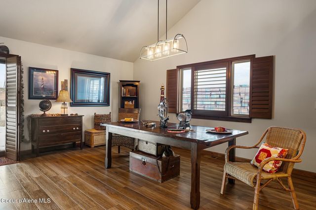 13439 N Shimmering Ct, Rathdrum, ID 83858