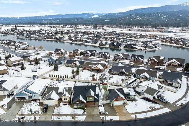 13439 N Shimmering Ct, Rathdrum, ID 83858