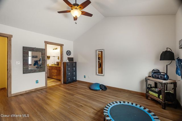 13439 N Shimmering Ct, Rathdrum, ID 83858