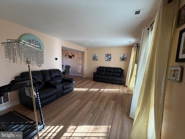 6490 HEATHERFIELD WAY, Harrisburg, PA 17112