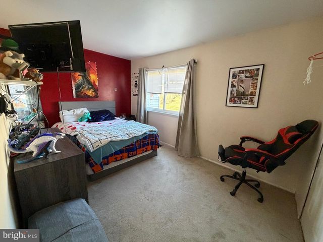 6490 HEATHERFIELD WAY, Harrisburg, PA 17112