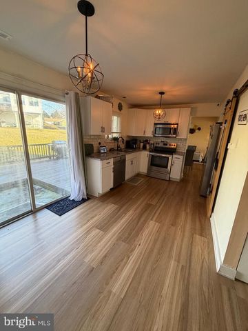 6490 HEATHERFIELD WAY, Harrisburg, PA 17112