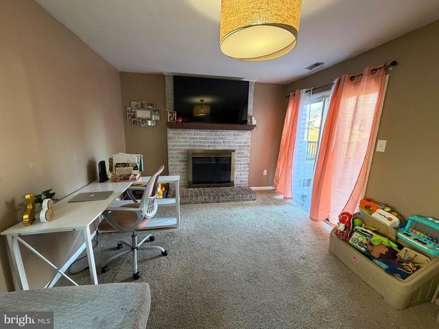 6490 HEATHERFIELD WAY, Harrisburg, PA 17112