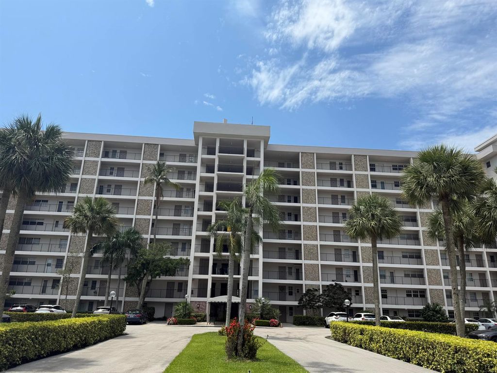 3150 N Palm Aire Drive 804, Pompano Beach, FL 33069