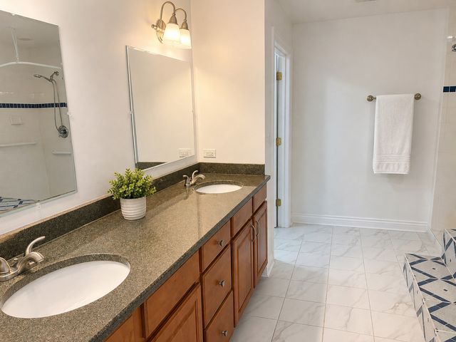 1759 Dewes Street, Glenview, IL 60025