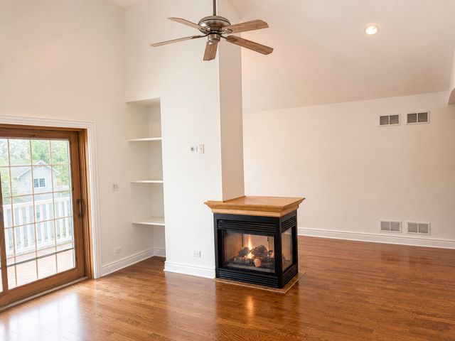 1759 Dewes Street, Glenview, IL 60025