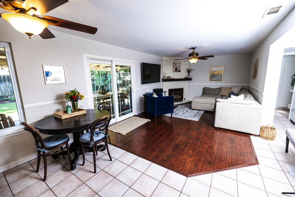 Image 10 of property listing at 8296 N Del Mar Avenue, Fresno, CA 93711