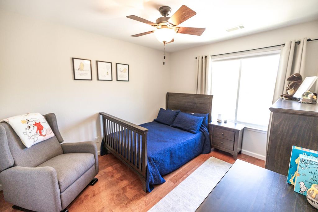 Image 23 of property listing at 8296 N Del Mar Avenue, Fresno, CA 93711