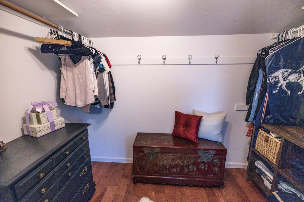 Image 32 of property listing at 8296 N Del Mar Avenue, Fresno, CA 93711