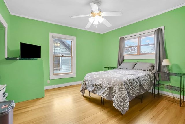 35 Day Ave, Northampton, MA 01060