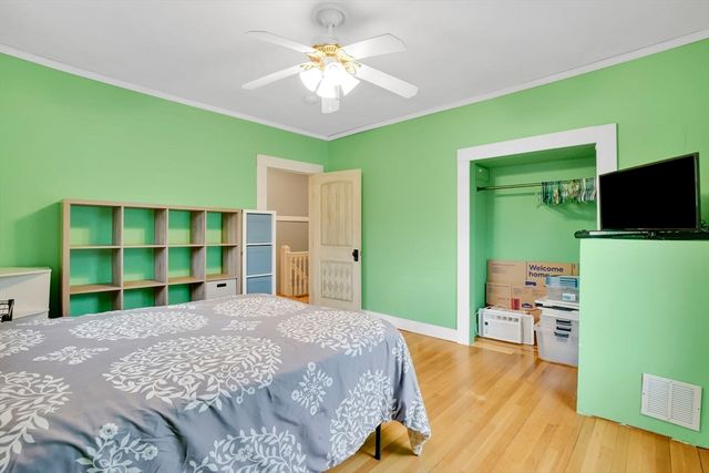 35 Day Ave, Northampton, MA 01060